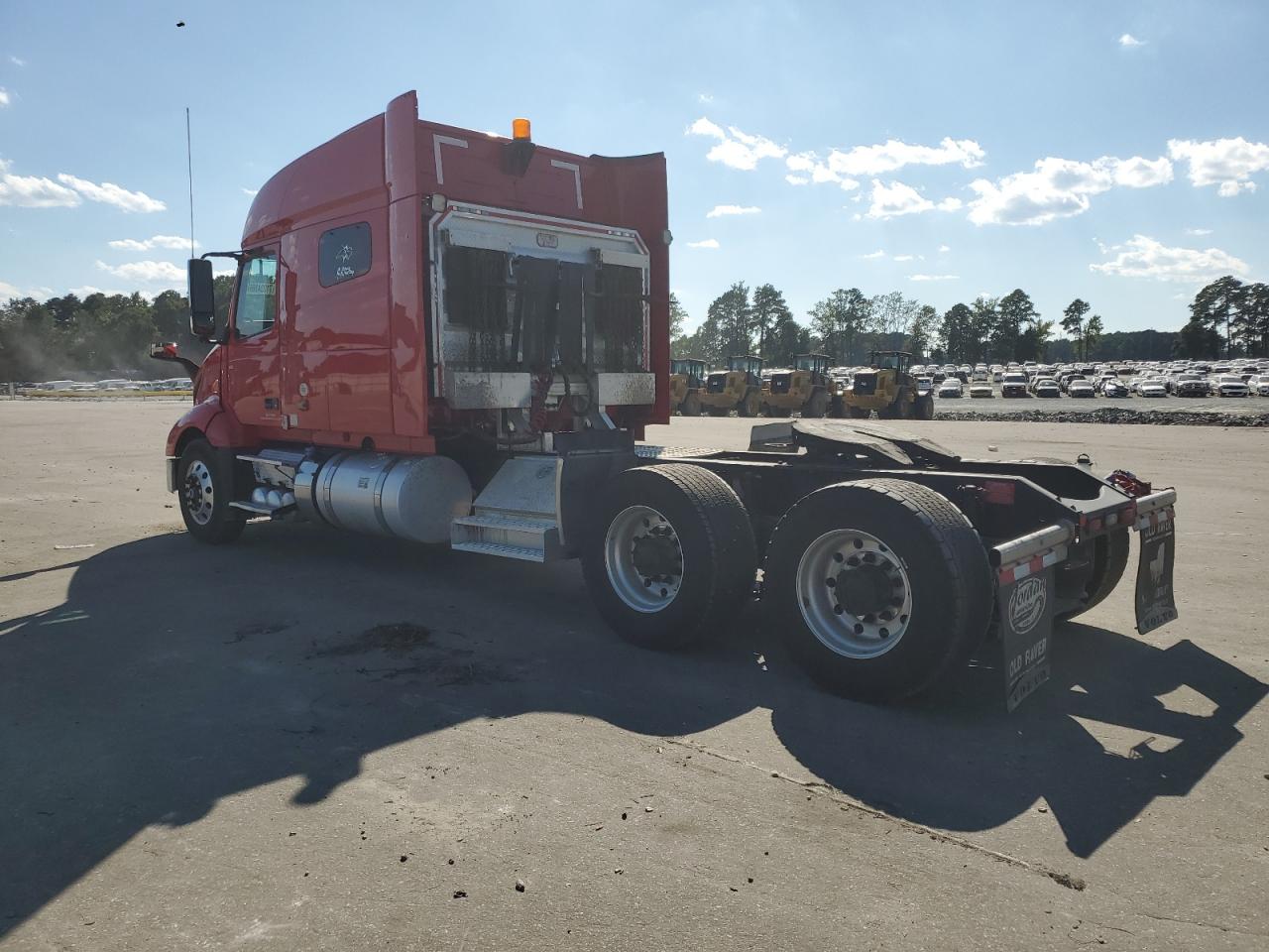 Lot #3311644247 2020 VOLVO VN VNL