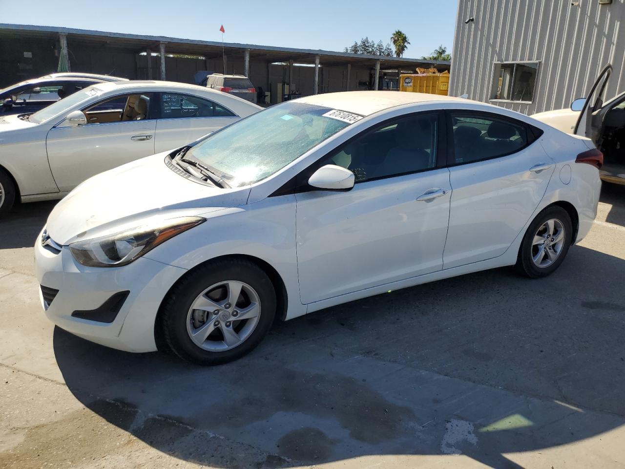 HYUNDAI ELANTRA SE
