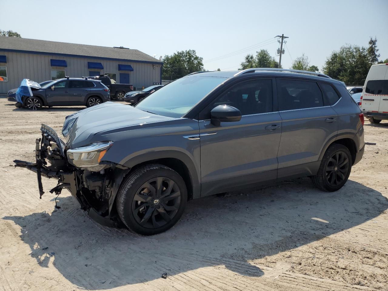 VOLKSWAGEN TAOS SE