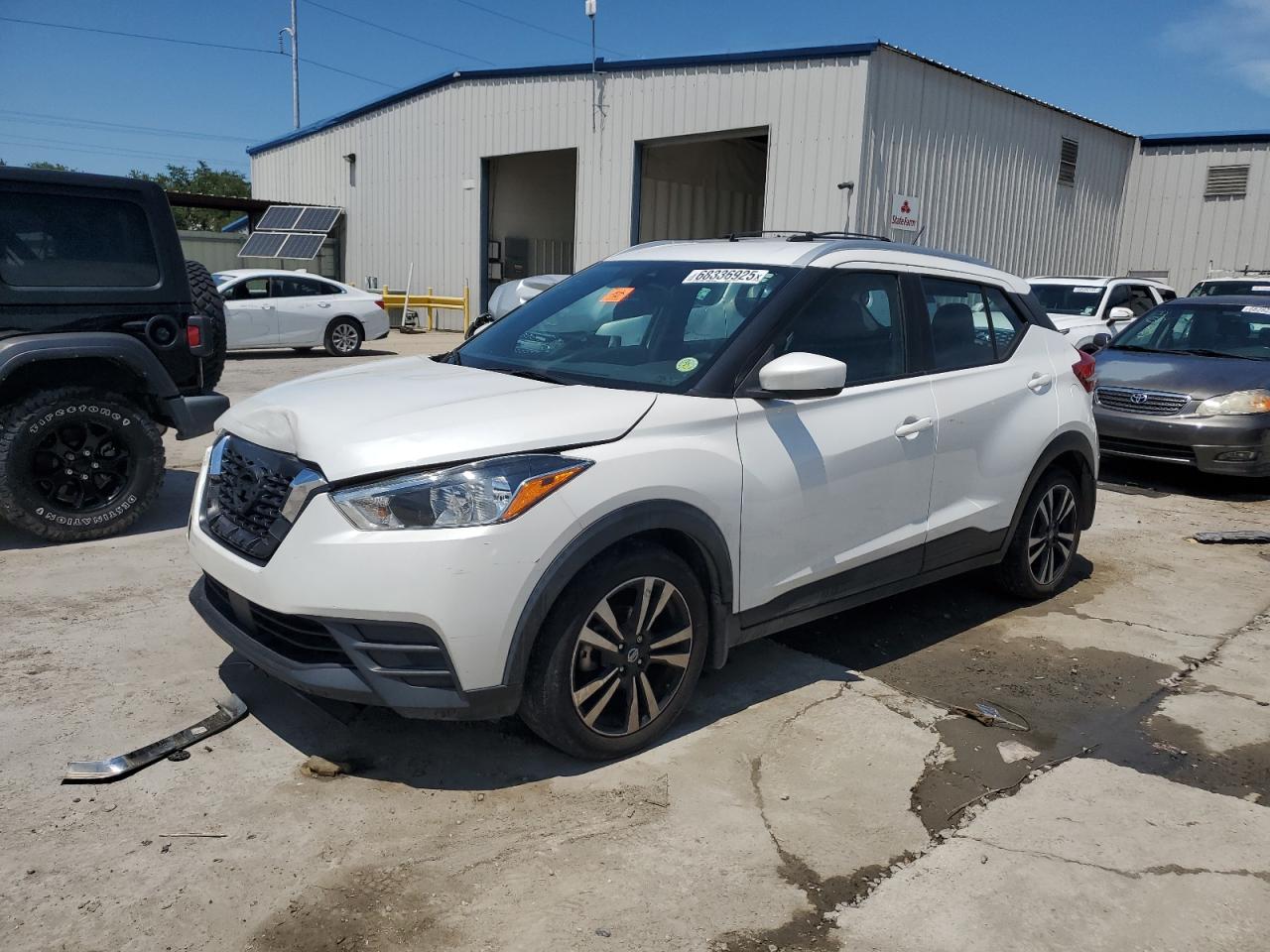 NISSAN KICKS SV