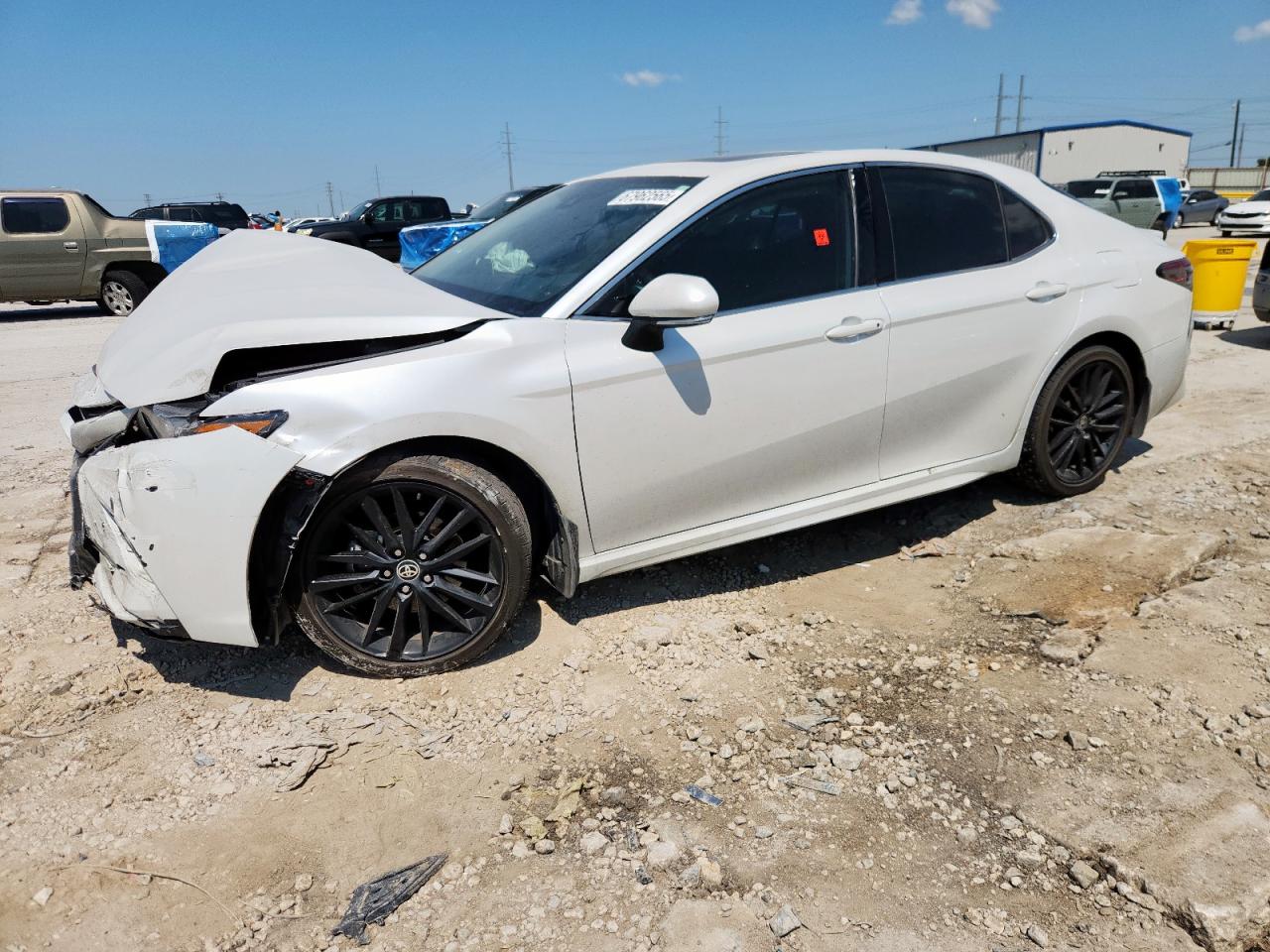 TOYOTA CAMRY XSE