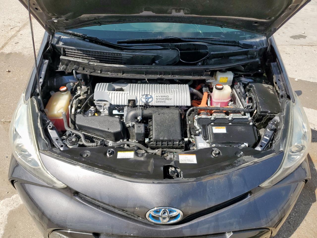 TOYOTA PRIUS V
