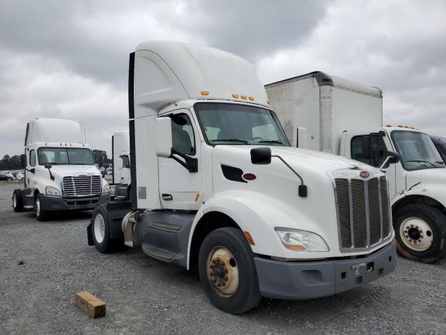 PETERBILT TRACTOR 579 2020 white  diesel 1XPBA48X4LD685677 photo #1