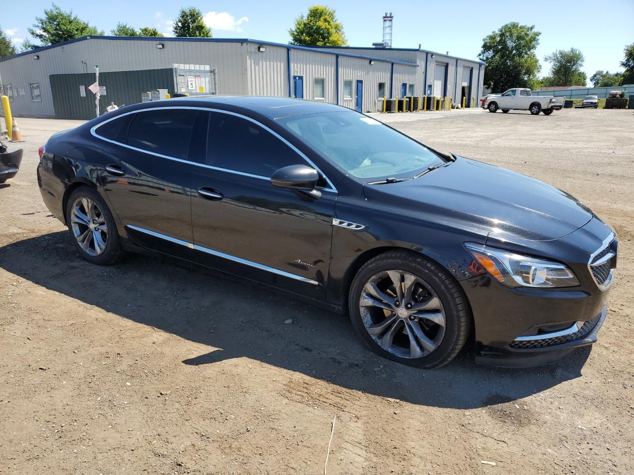 BUICK LACROSSE AVENIR