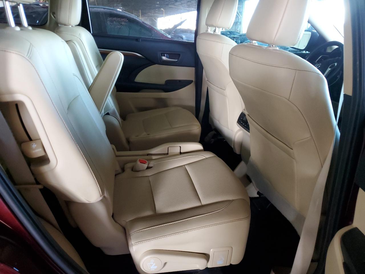 TOYOTA HIGHLANDER LIMITED