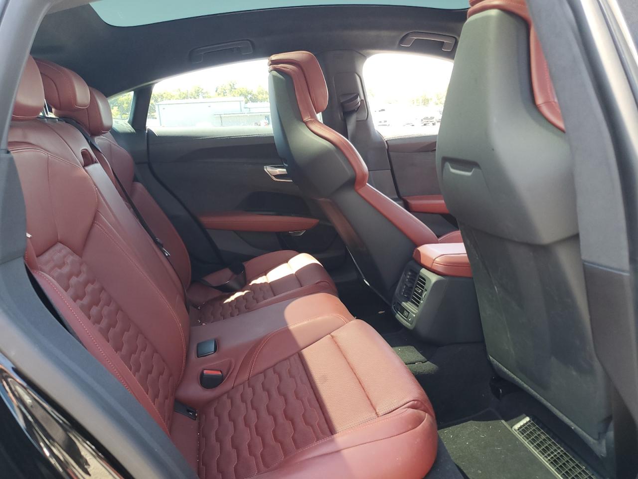 AUDI E-TRON PRESTIGE