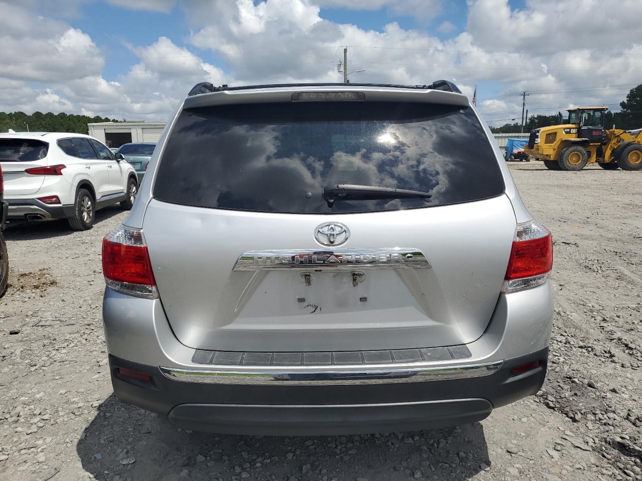 TOYOTA HIGHLANDER BASE