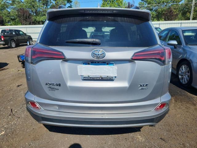 2018 TOYOTA RAV4 ADVEN JTMRFREV2JJ188109