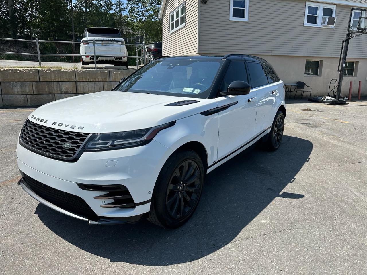 LAND ROVER RANGE ROVER R-DYNAMIC SE