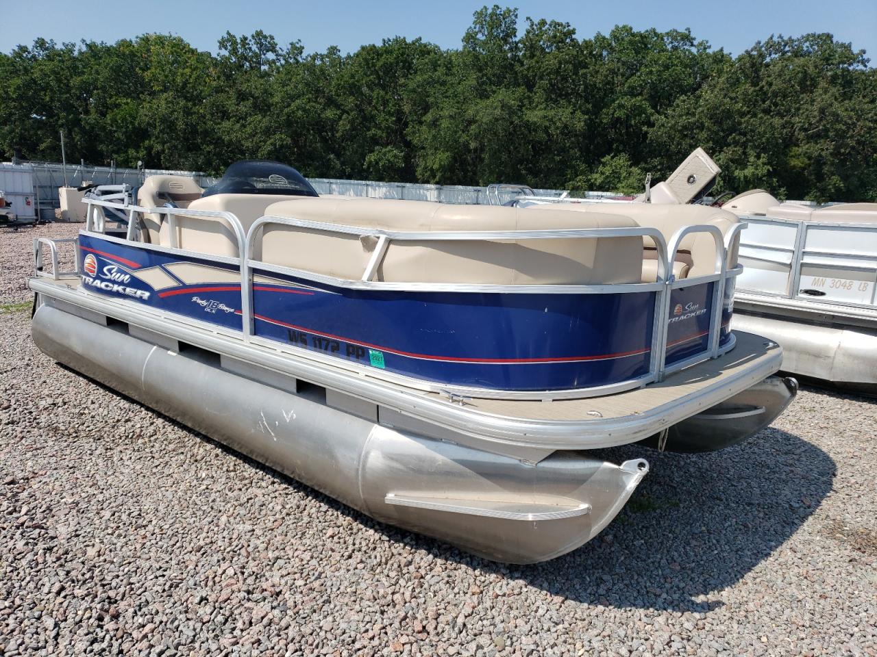 Lot #3221605316 2018 SUN TRACKER 20 PARTY BARGE