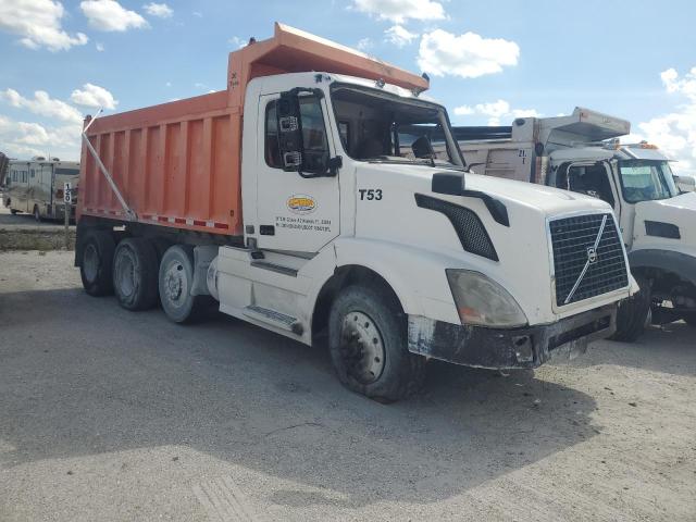 2023 VOLVO VNR #3237173642
