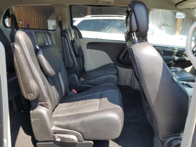 2015 CHRYSLER TOWN & COU 2C4RC1BG1FR565497