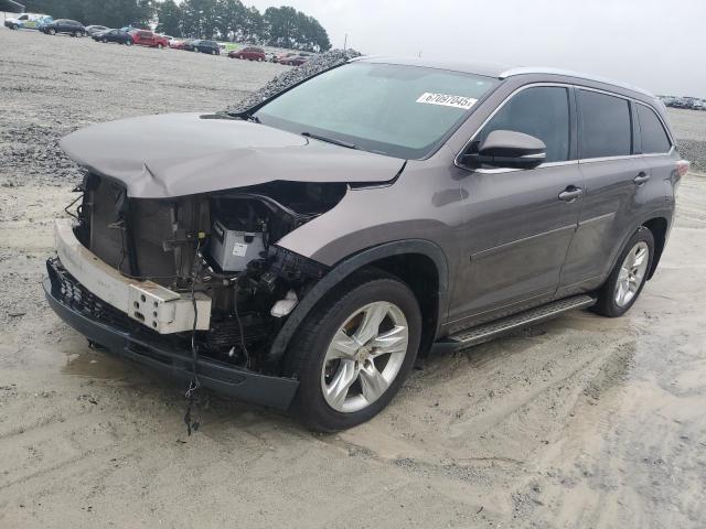 TOYOTA HIGHLANDER
