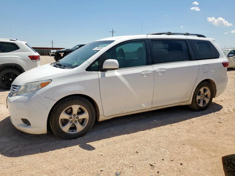 TOYOTA SIENNA LE