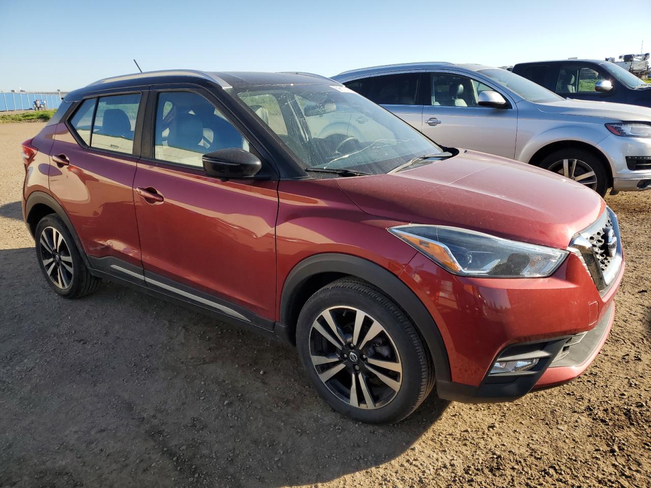 NISSAN KICKS S