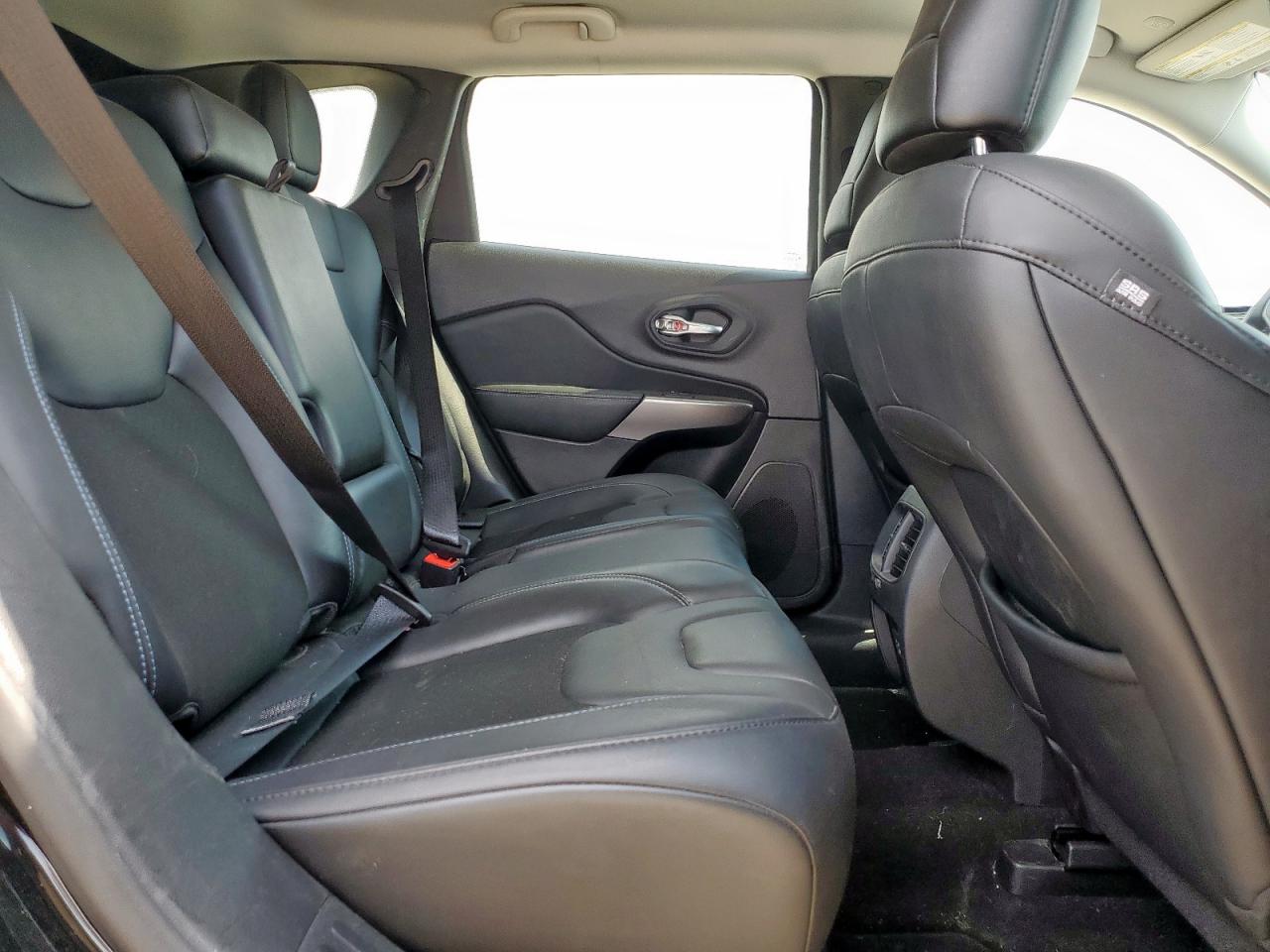 JEEP GRAND CHEROKEE LATITUDE PLUS