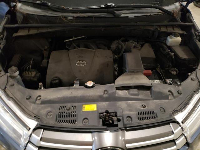 2019 TOYOTA HIGHLANDER SE 5TDJZRFH8KS991976