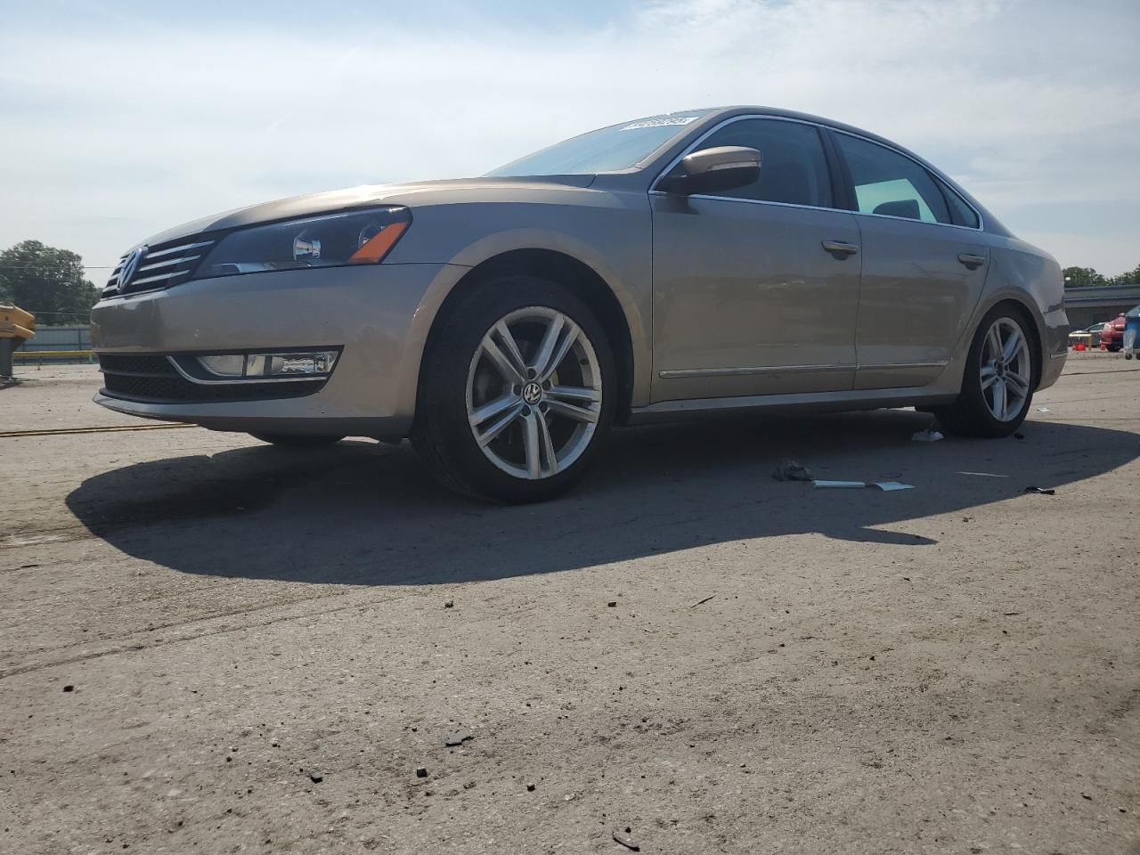 VOLKSWAGEN PASSAT SE