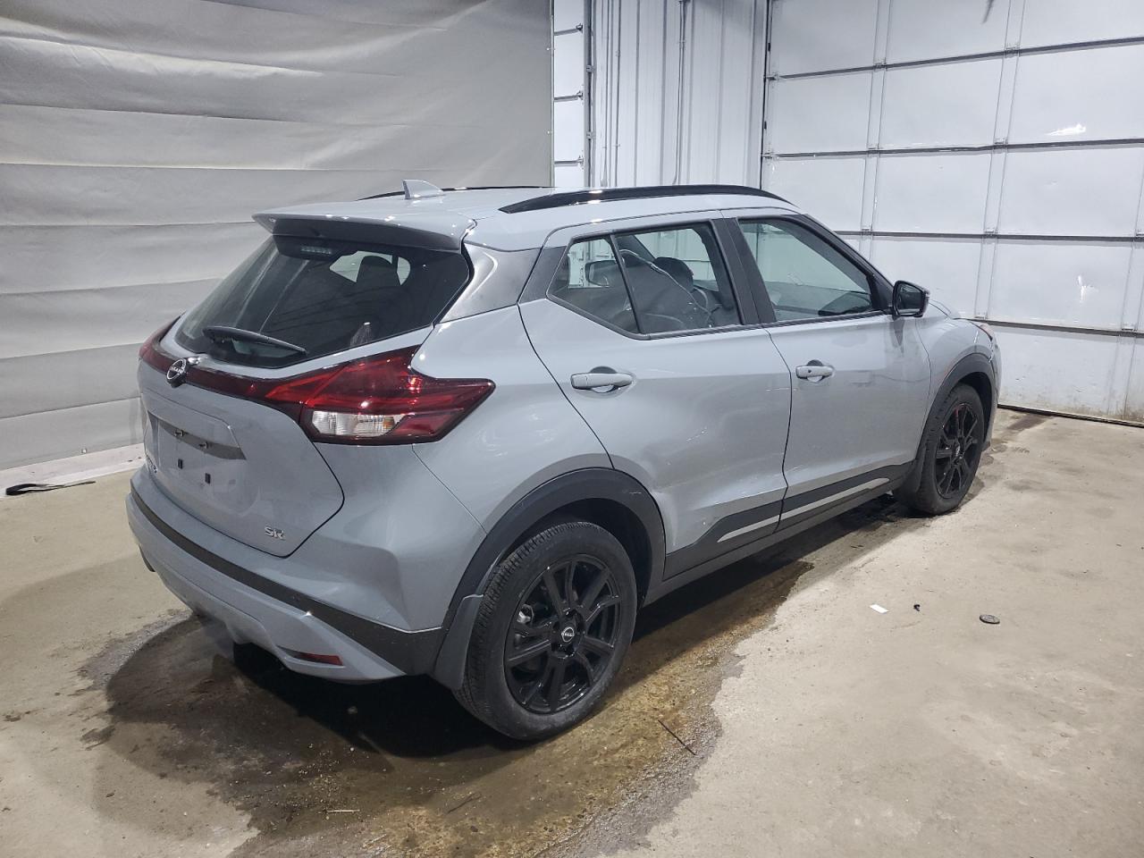 NISSAN KICKS SR