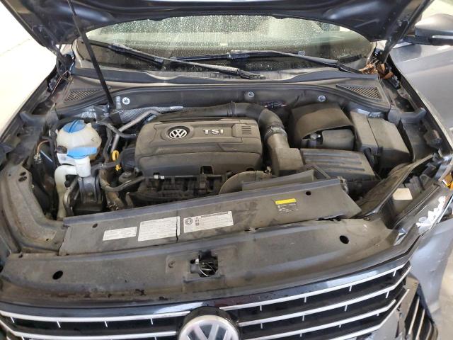 2017 VOLKSWAGEN PASSAT R-L 1VWDT7A35HC013098