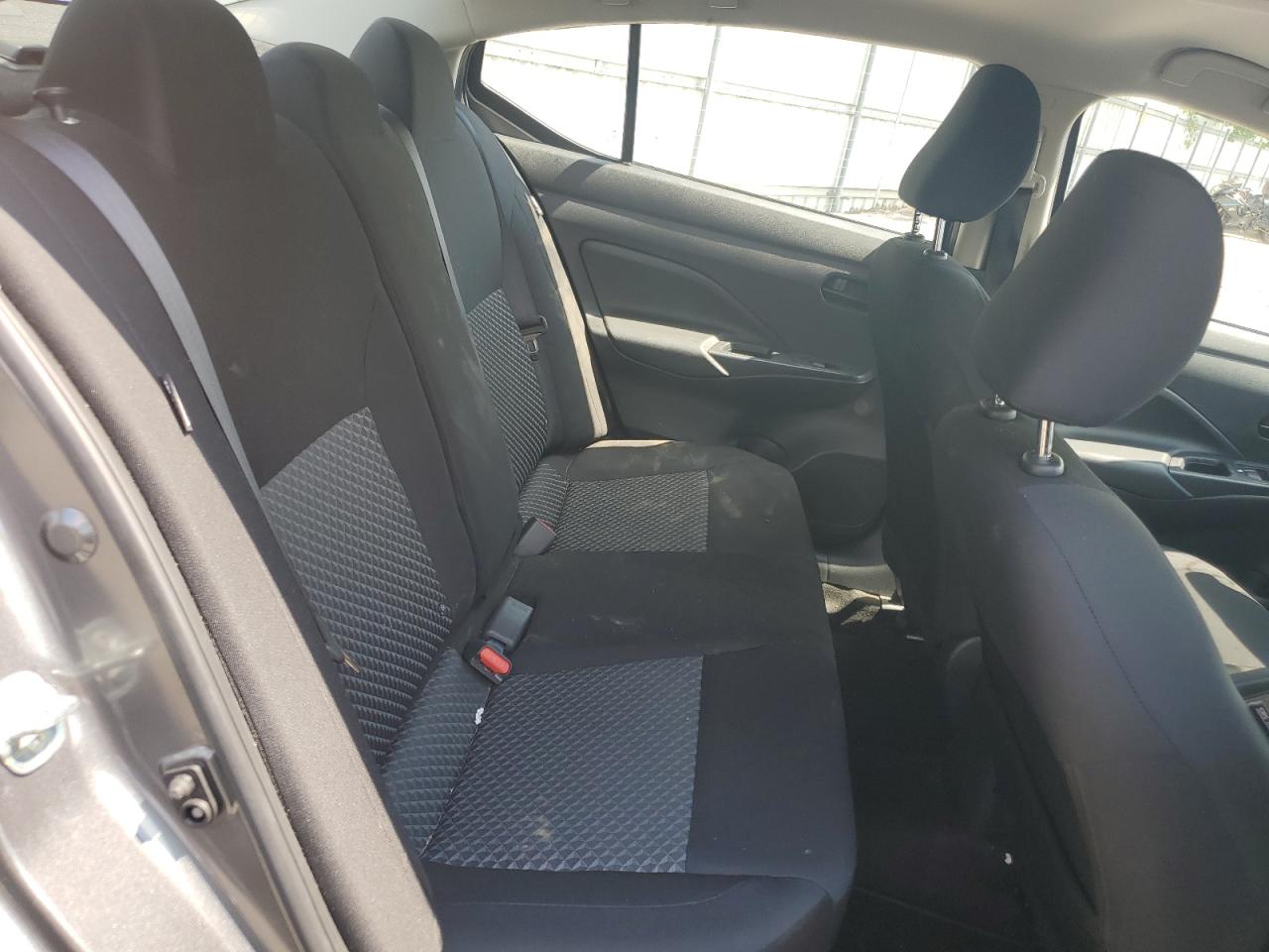 Lot #3301792375 2023 NISSAN VERSA S