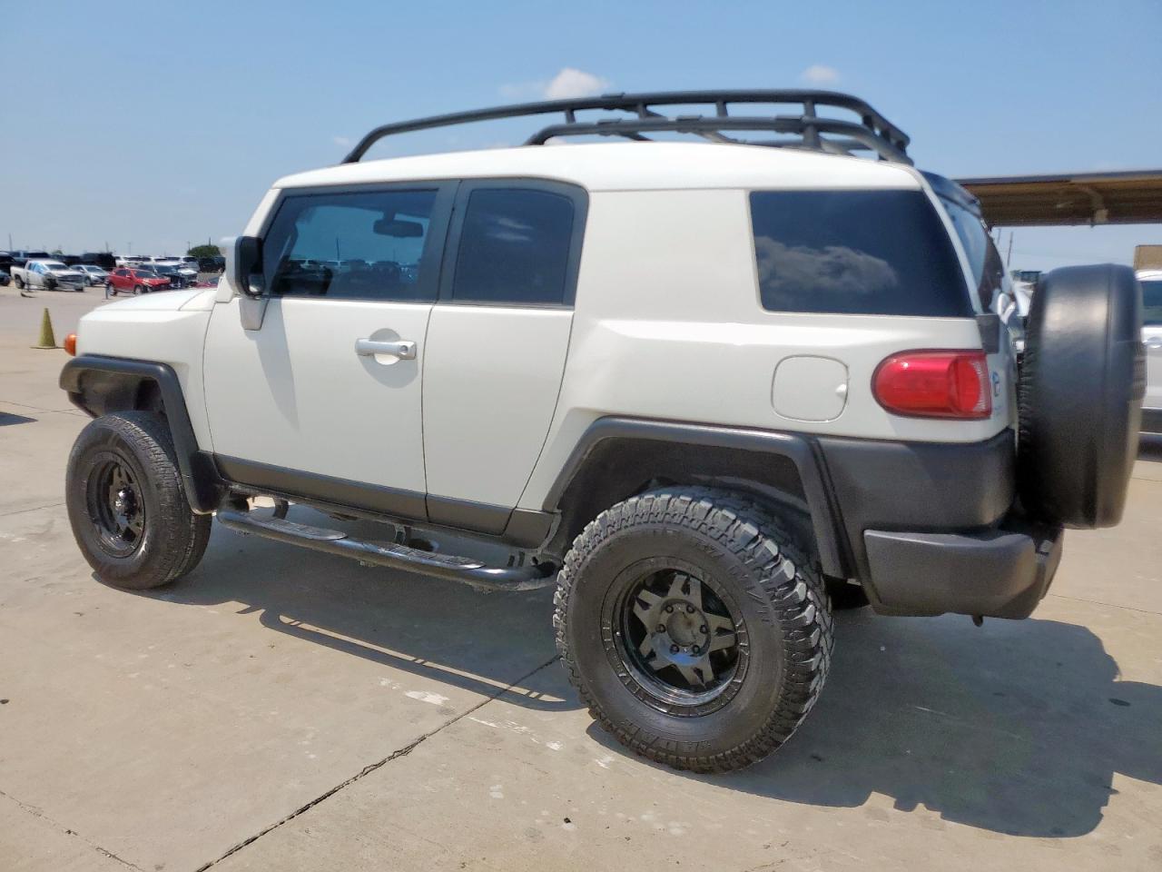 TOYOTA FJ CRUISER