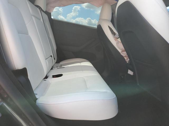 2024 TESLA MODEL Y 7SAYGDEE4RA268543