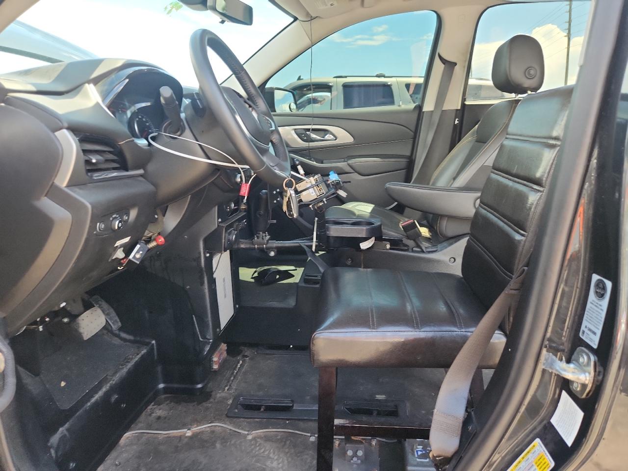 CHEVROLET TRAVERSE RS