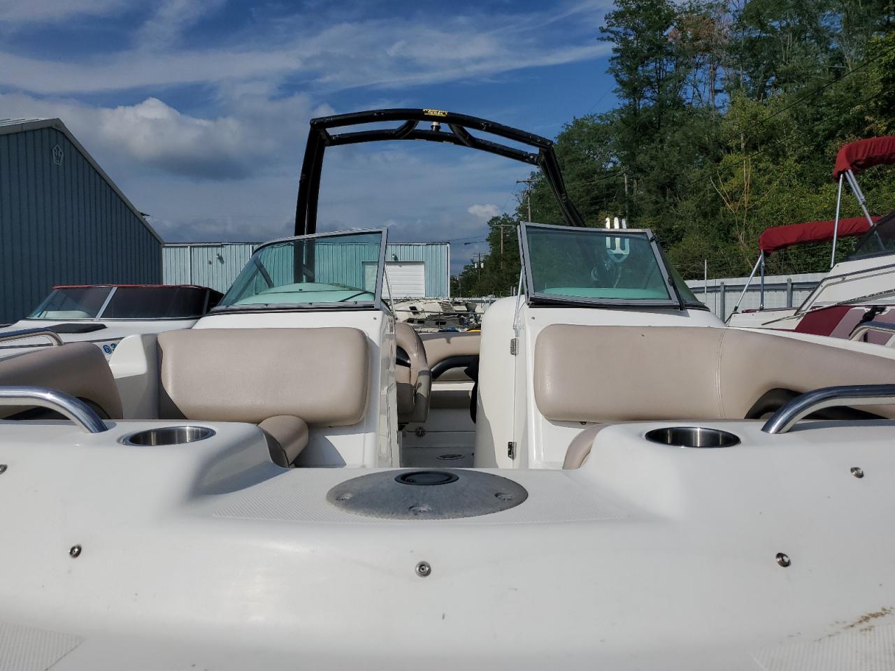 Lot #3301664621 2013 HURRICANE/GODFREY MARINE BOAT