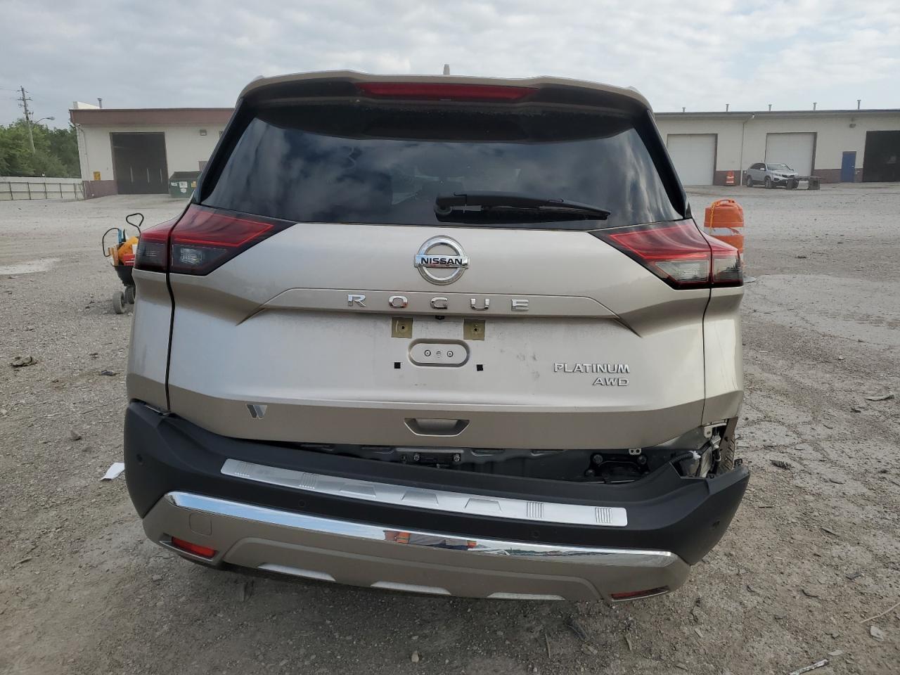 NISSAN ROGUE PLATINUM