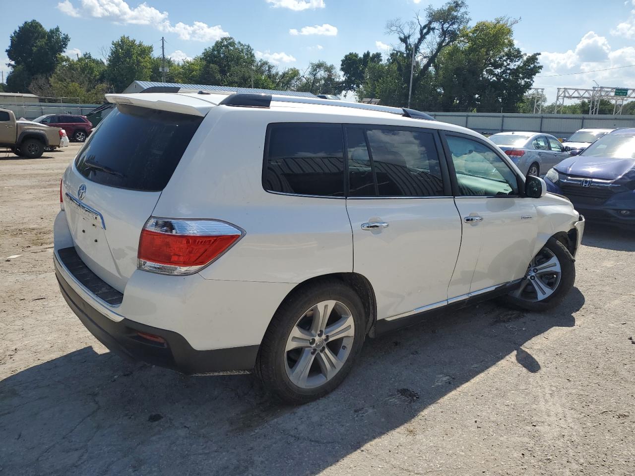 TOYOTA HIGHLANDER LIMITED