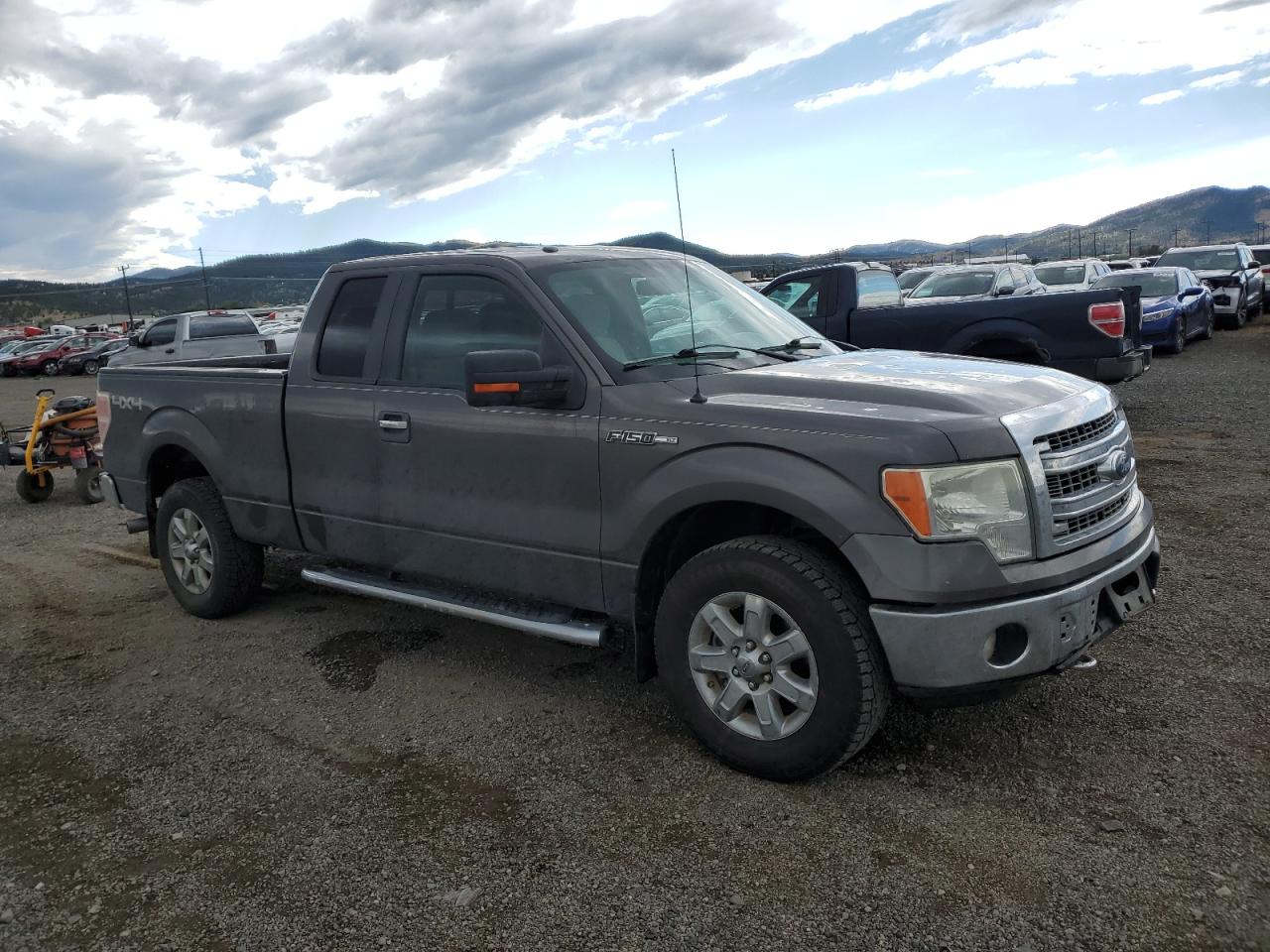 FORD F-150 SUPER CAB