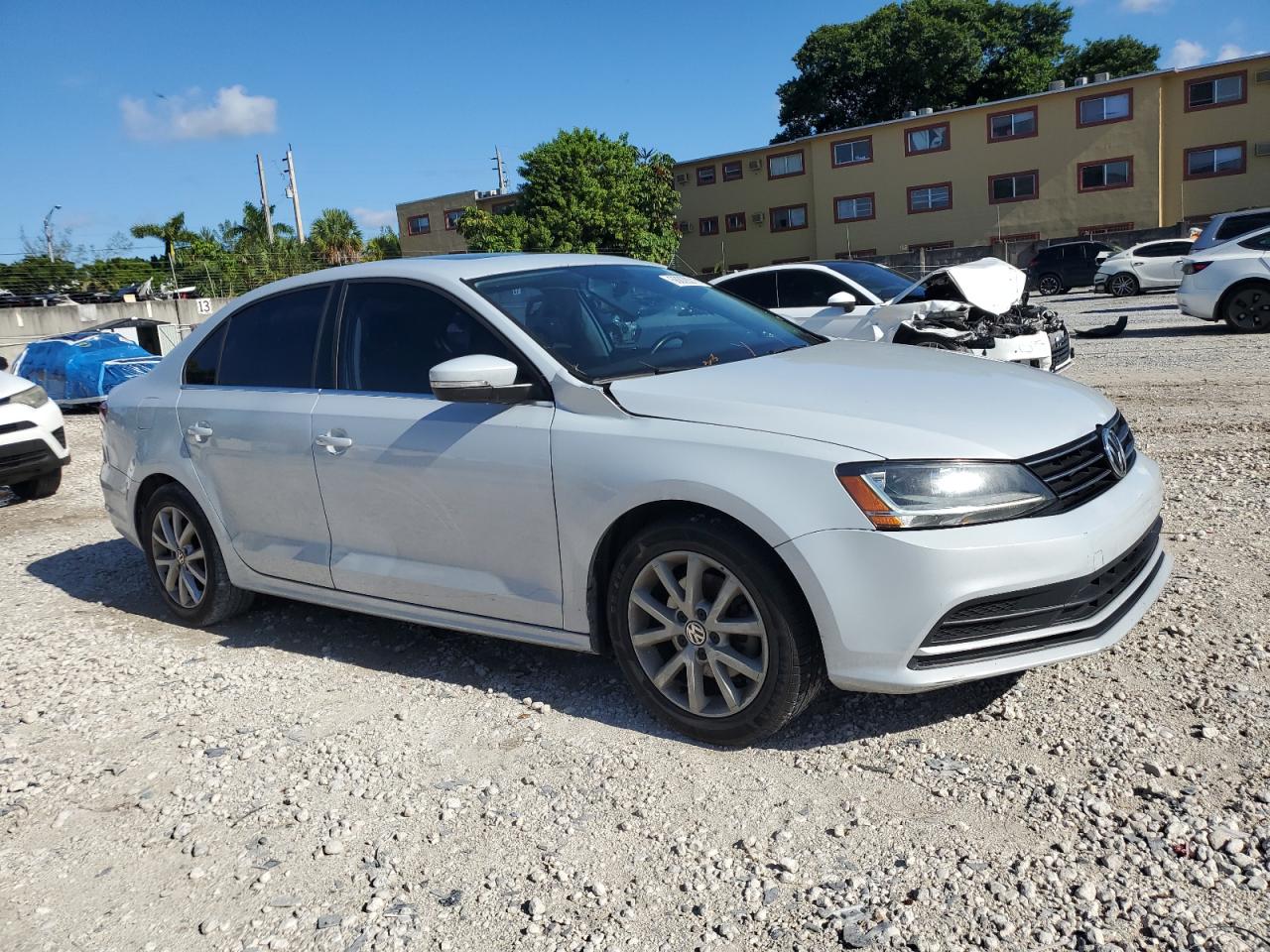 VOLKSWAGEN JETTA SE