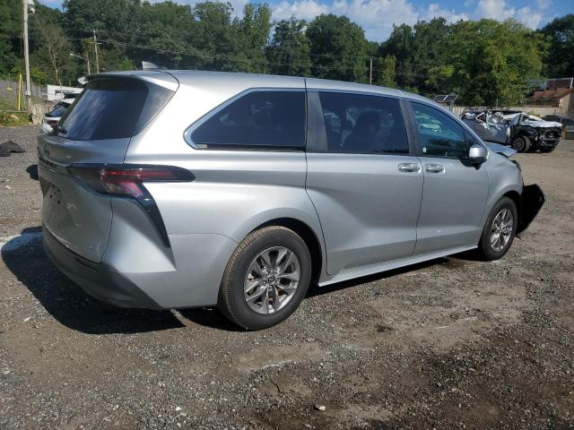 2025 TOYOTA SIENNA LE 5TDKRKEC7SS226629