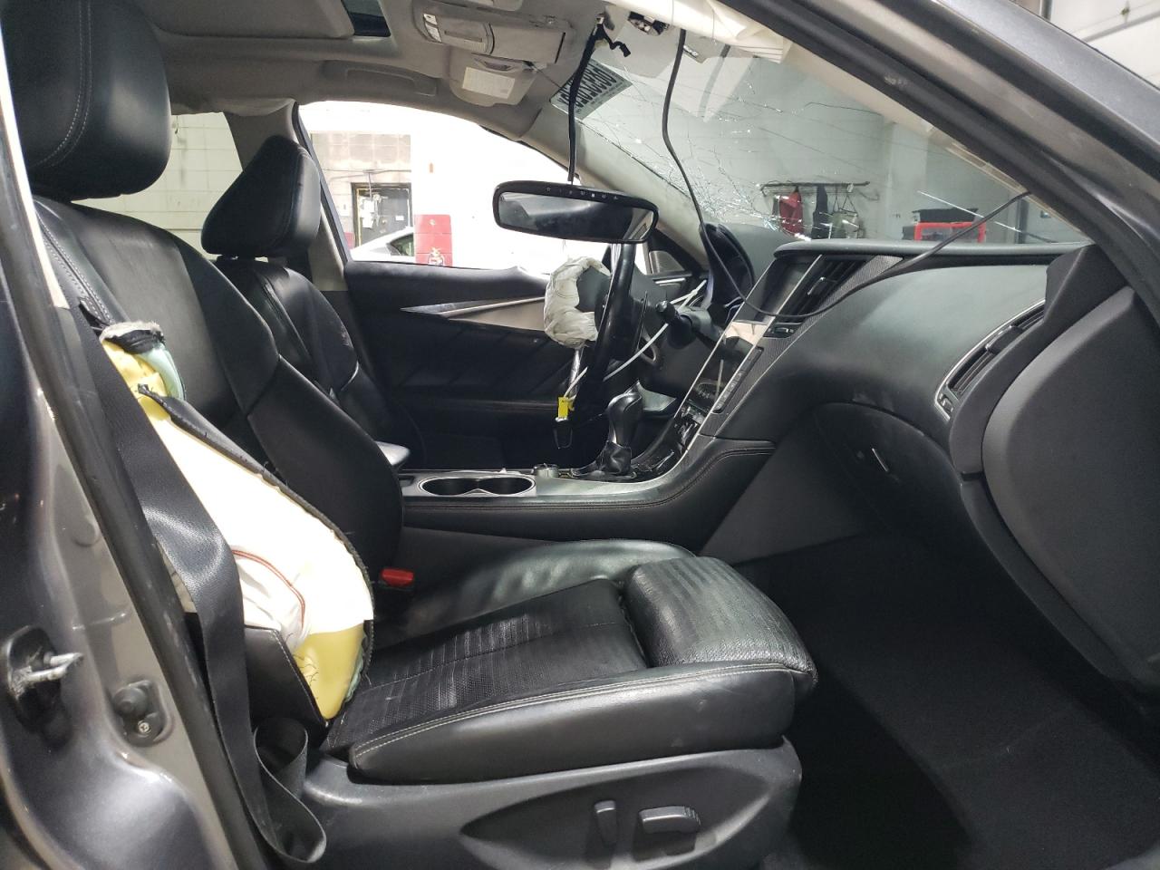 INFINITI Q50 RED SPORT 400