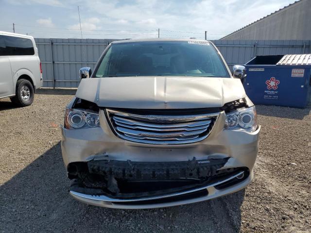 2016 CHRYSLER TOWN & COU - 2C4RC1GG2GR222675