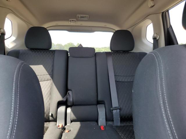 2018 NISSAN ROGUE S KNMAT2MV8JP573136