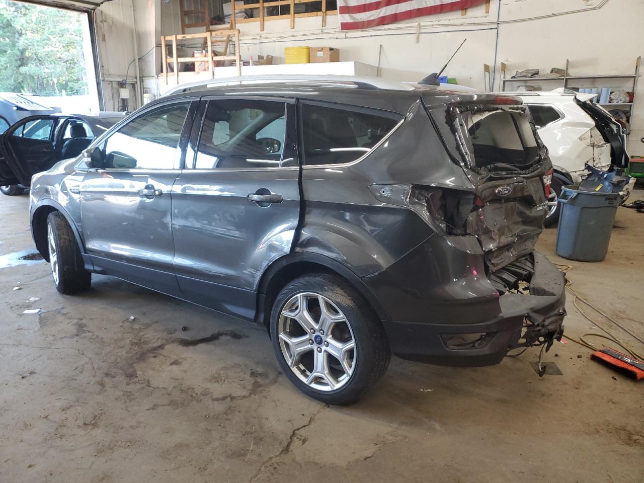 FORD ESCAPE TITANIUM