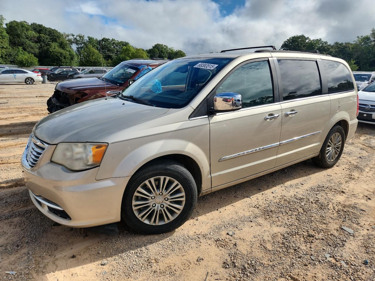 CHRYSLER TOWN & COUNTRY TOURING L