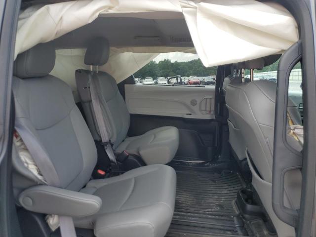 2025 TOYOTA SIENNA XLE 5TDYRKEC5SS225697