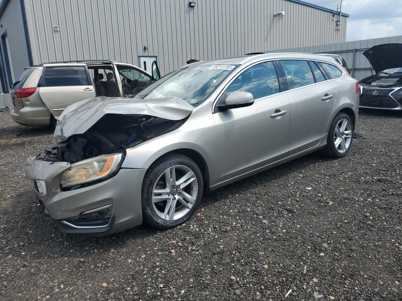 VOLVO V60 PREMIER+