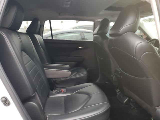 2022 TOYOTA HIGHLANDER HYBRID XLE 5TDHBRCH7NS552781