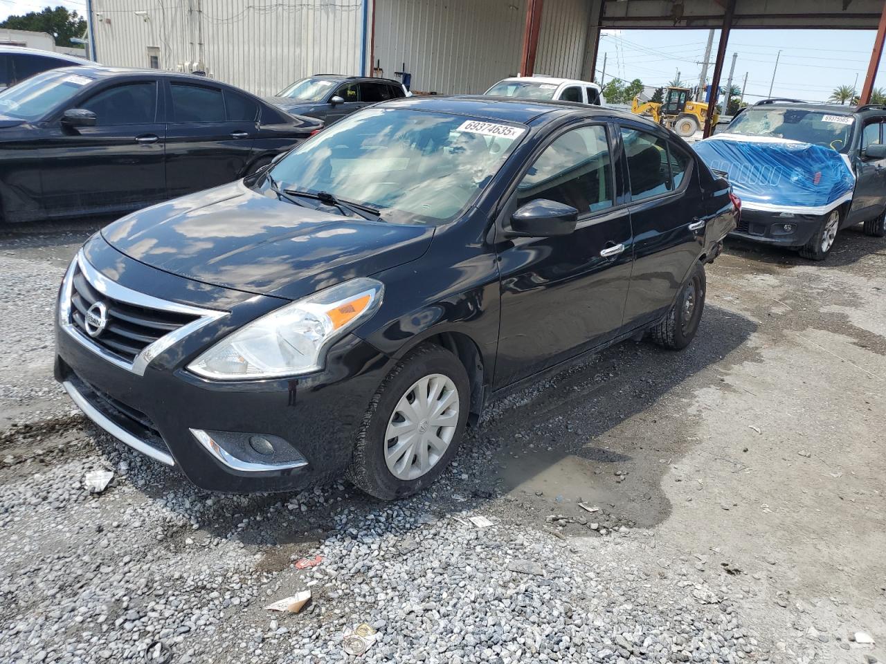 Lot #3261327474 2017 NISSAN VERSA S