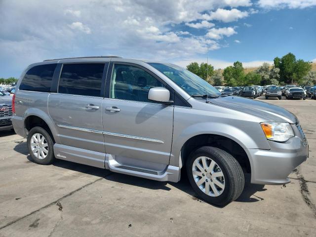 2016 CHRYSLER TOWN & COU 2C4RC1BG9GR229369