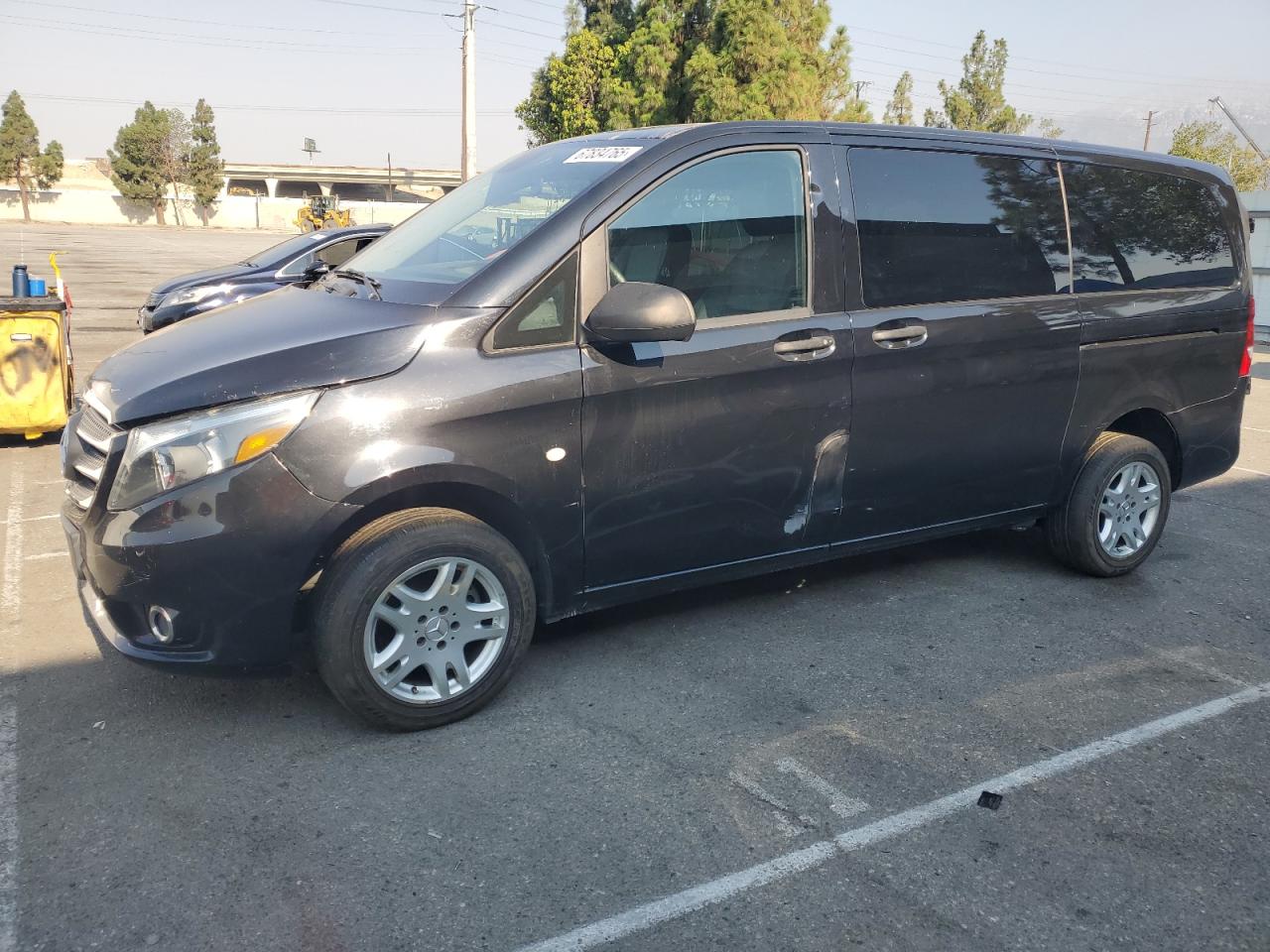 MERCEDES-BENZ METRIS