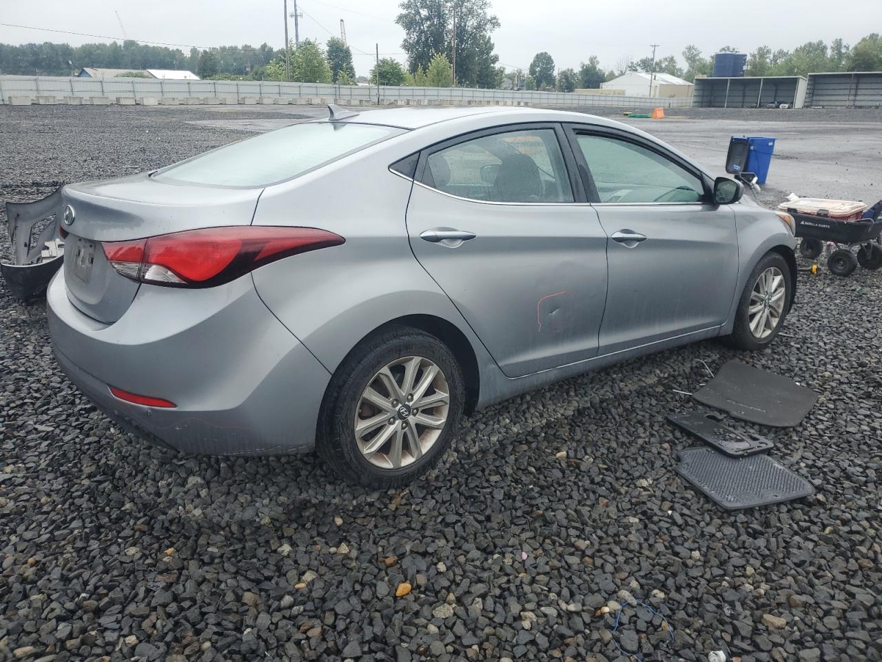 HYUNDAI ELANTRA SE
