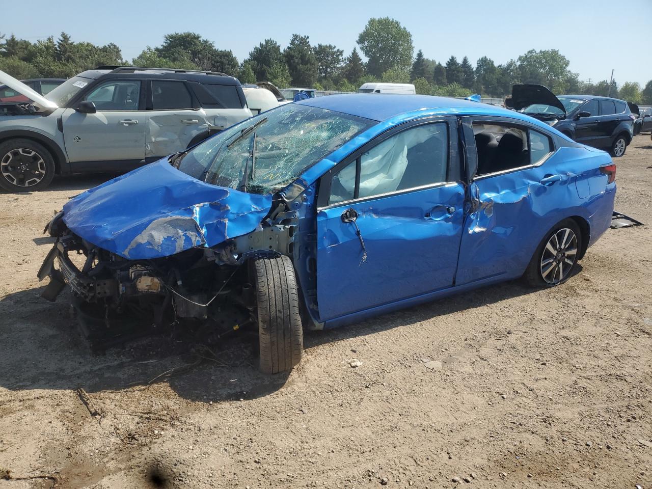 NISSAN VERSA SV