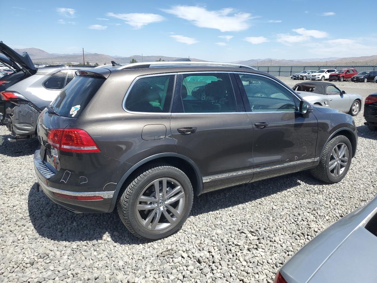 VOLKSWAGEN TOUAREG SPORT