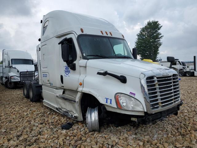 Global Auto Auctions: 2016 FREIGHTLINER CASCADIA 1