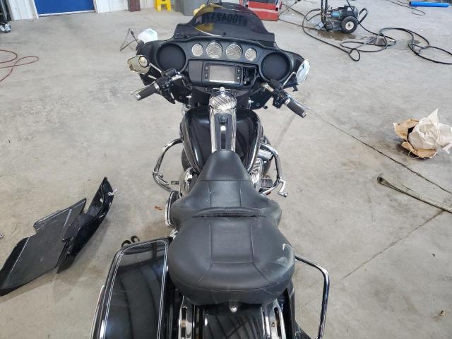 2017 HARLEY-DAVIDSON FLHTCU ULT 1HD1FCC11HB640113